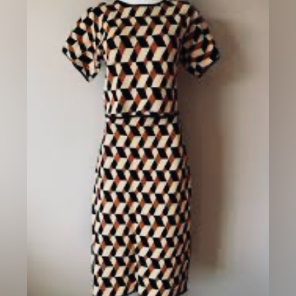 House of Harlow 1960 Black and Tan Geometric Top - Picture 11 of 11